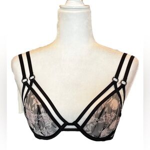 Victoria's Secret | 34c| Very Sexy sheer floral strappy bra